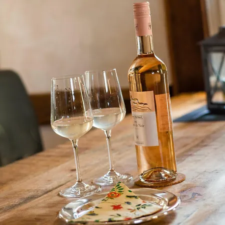 Apartment Herrmanns Häuser - Leipziger Neuseenland - Großzügiges - Wlan - Parkplatz -