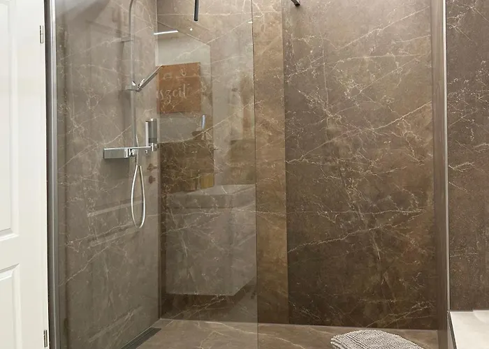 Apartment Herrmanns Haeuser - Leipziger Neuseenland - Grosszuegiges - Wlan - Parkplatz - Rotha